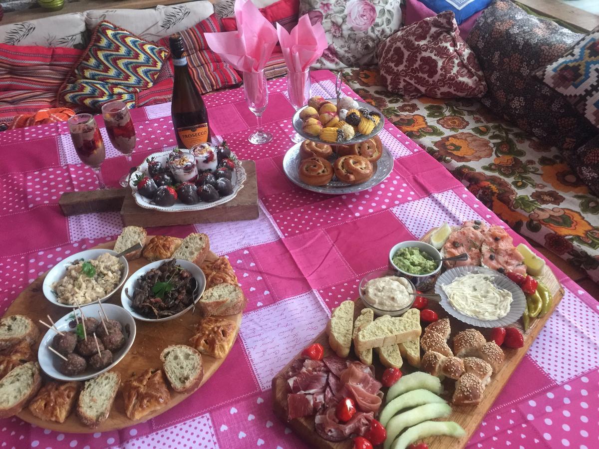 The Pink House Hotel Полковник Серафимово Екстериор снимка